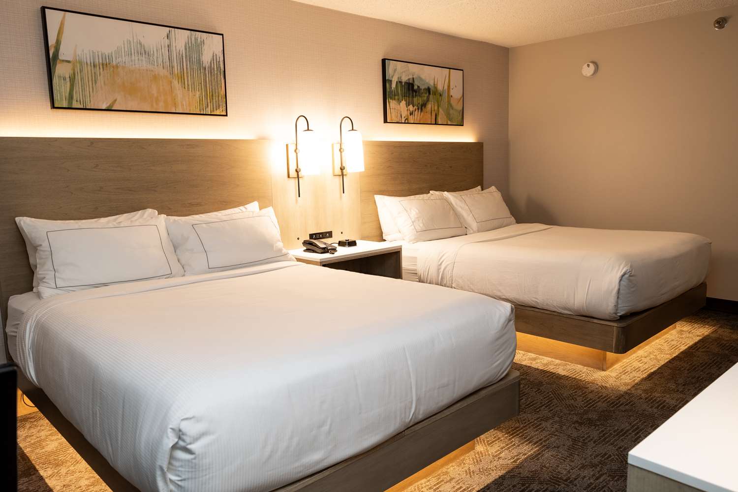 Room, 2 Queen Beds, Ground Floor
