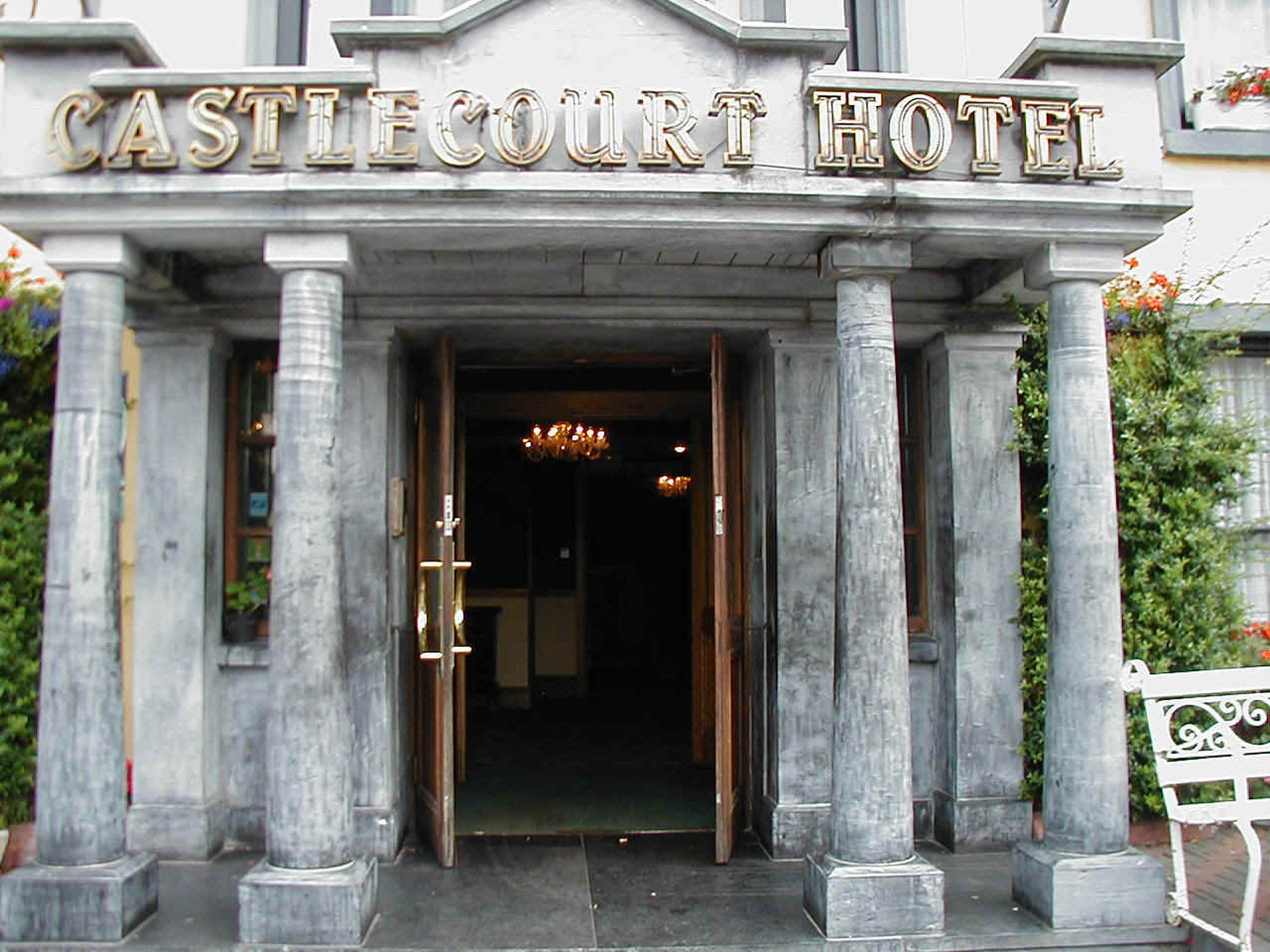 Castlecourt Hotel 2/54