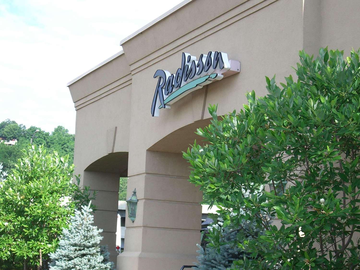 Radisson Hotel Cincinnati Riverfront 2/60