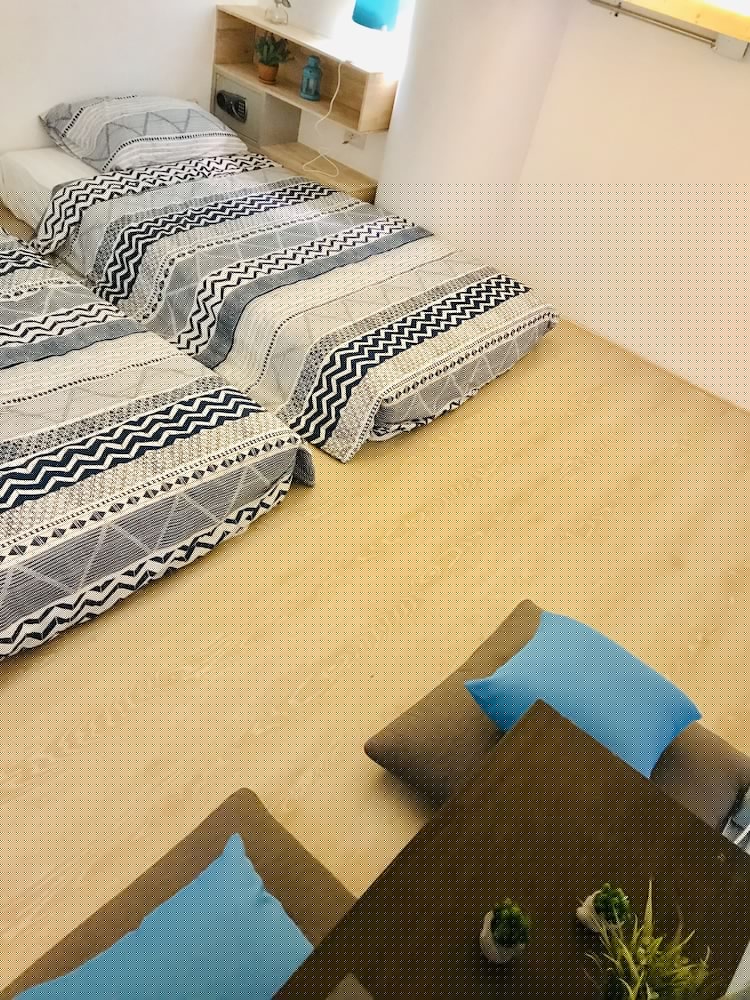 Blu Cabin Ari Stylish Gay Poshtel 32/73