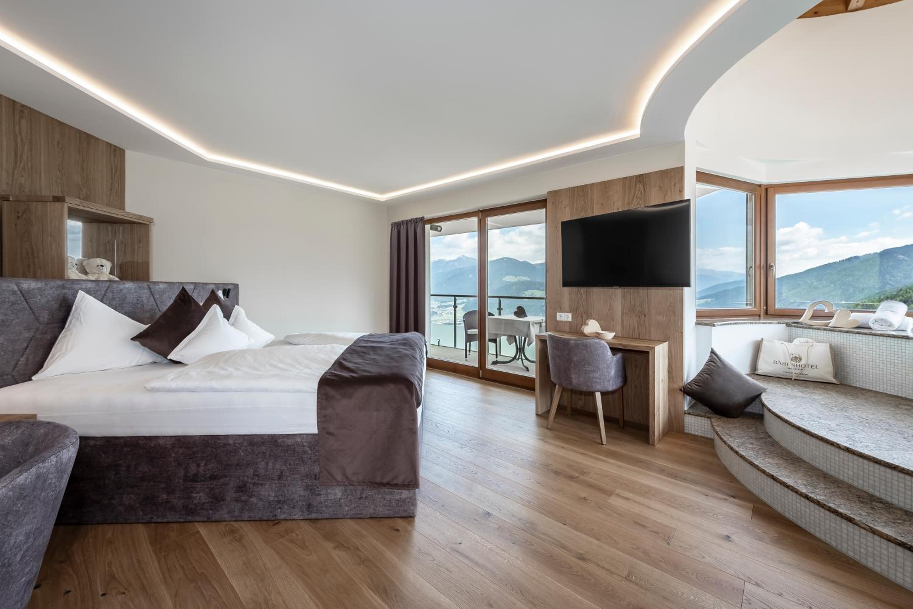 suite, sauna