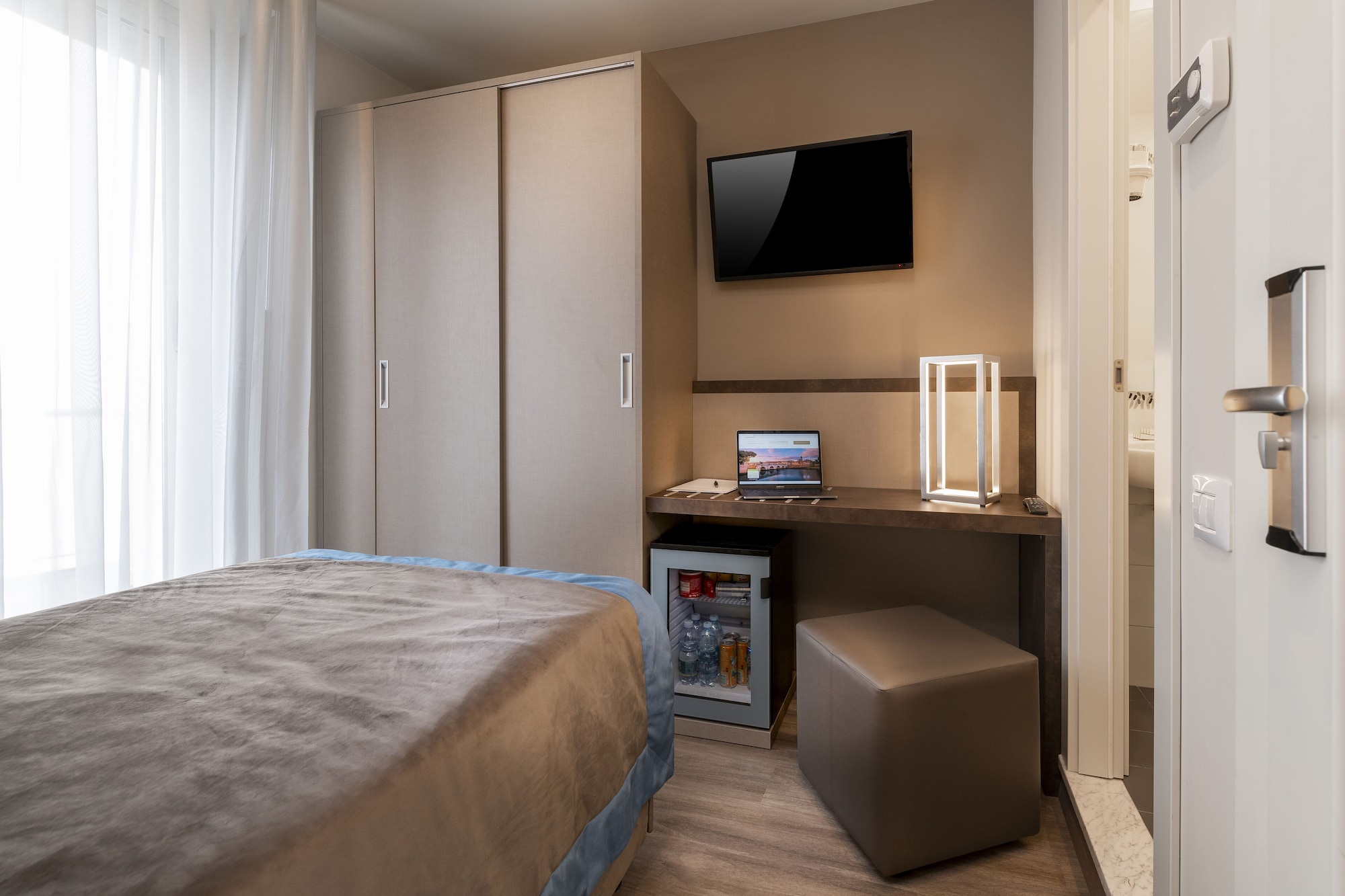 Classic, Single, Single Bed