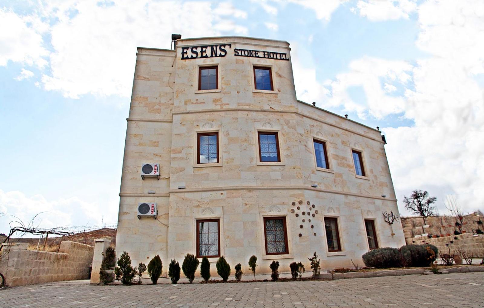 Esens Stone House 5/23