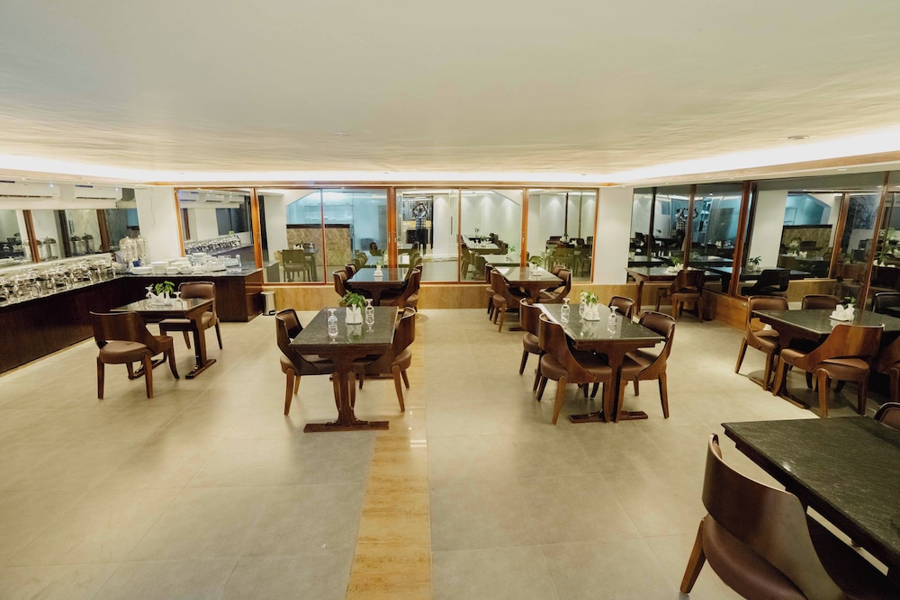 Royal Residence Dhaka 53/59