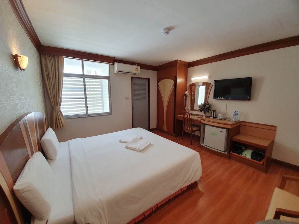 Sakol Hotel 15/65