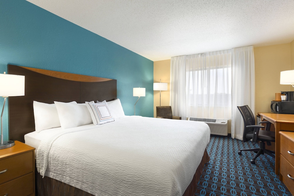 Fairfield Inn & Suites Saginaw 10/45