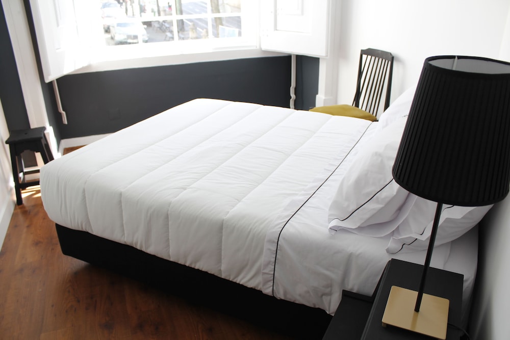ROOM, DOUBLE BED, SHARED BATHROOM