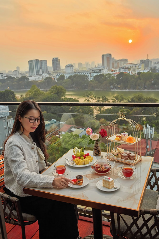 Authentic Hanoi Boutique Hotel 48/64