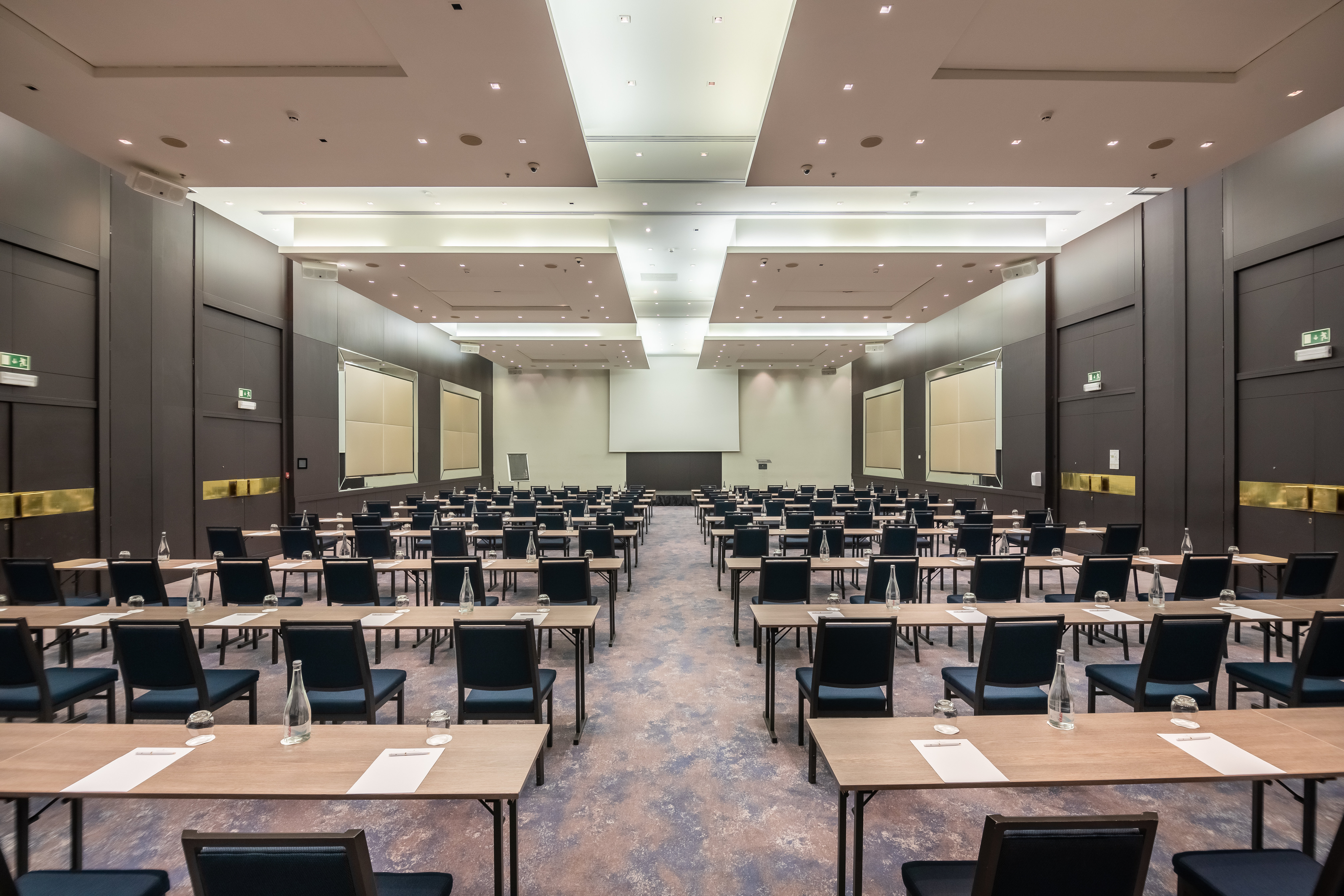 Intercontinental Lisbon 69/79