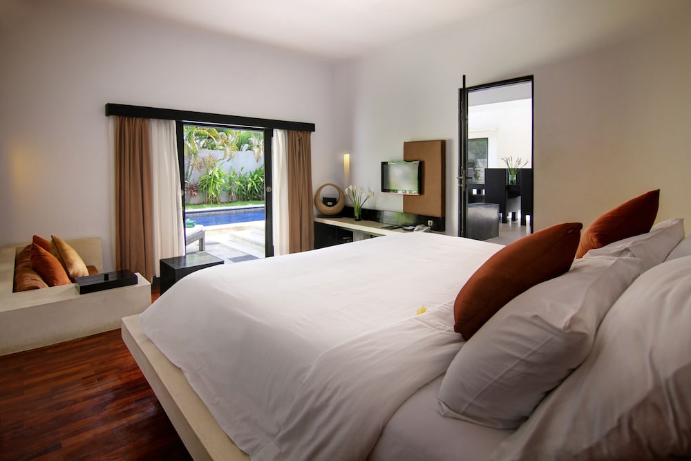 The Seminyak Suite - Private Villa 17/62
