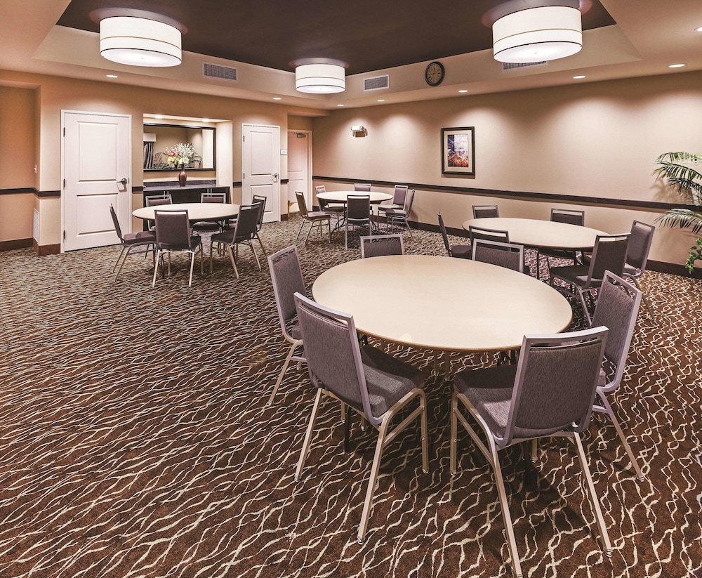 La Quinta Inn & Suites by Wyndham Wichita Falls - MSU Area 35/40