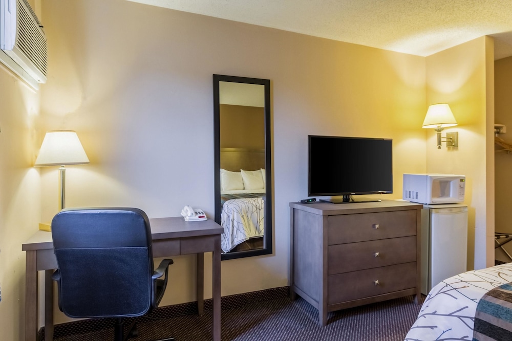 Rodeway Inn Red Wing, MN 32/44