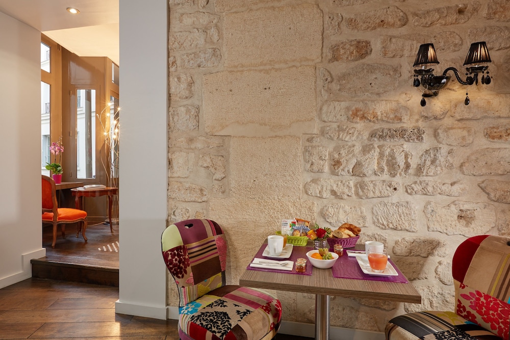 Hotel de Notre Dame Maitre Albert 51/65