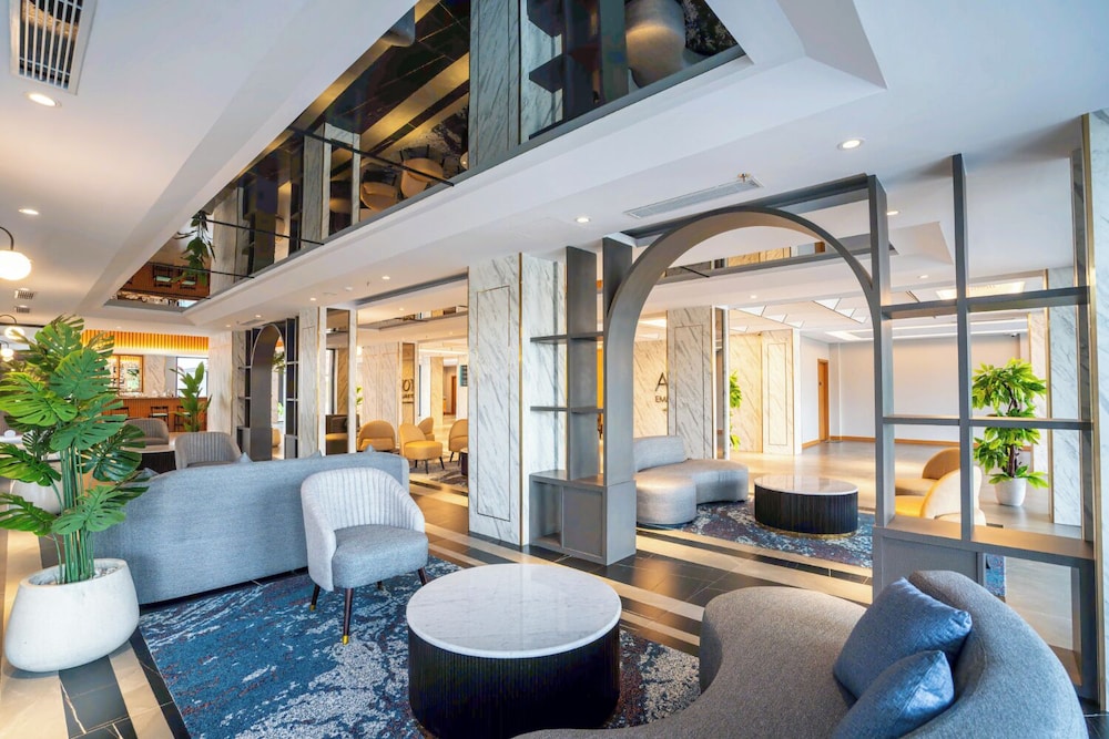 Aston Emidary Bangka Hotel and Conference Center 36/57
