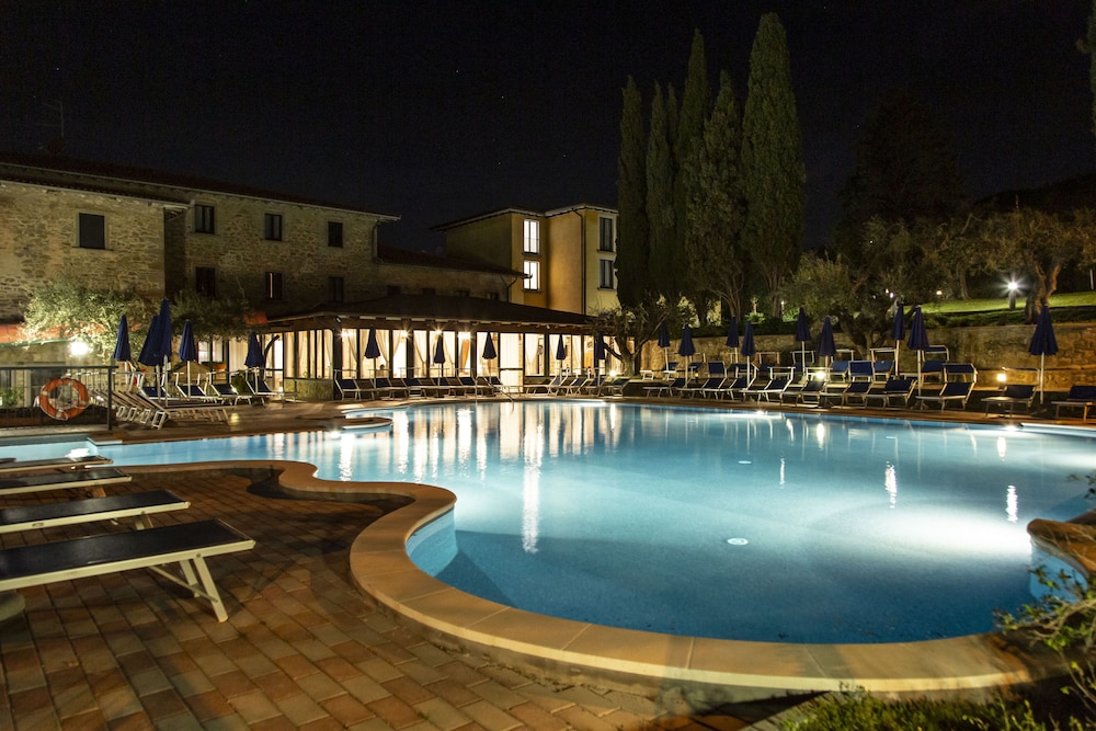 VILLA PARADISO VILLAGE 71/73