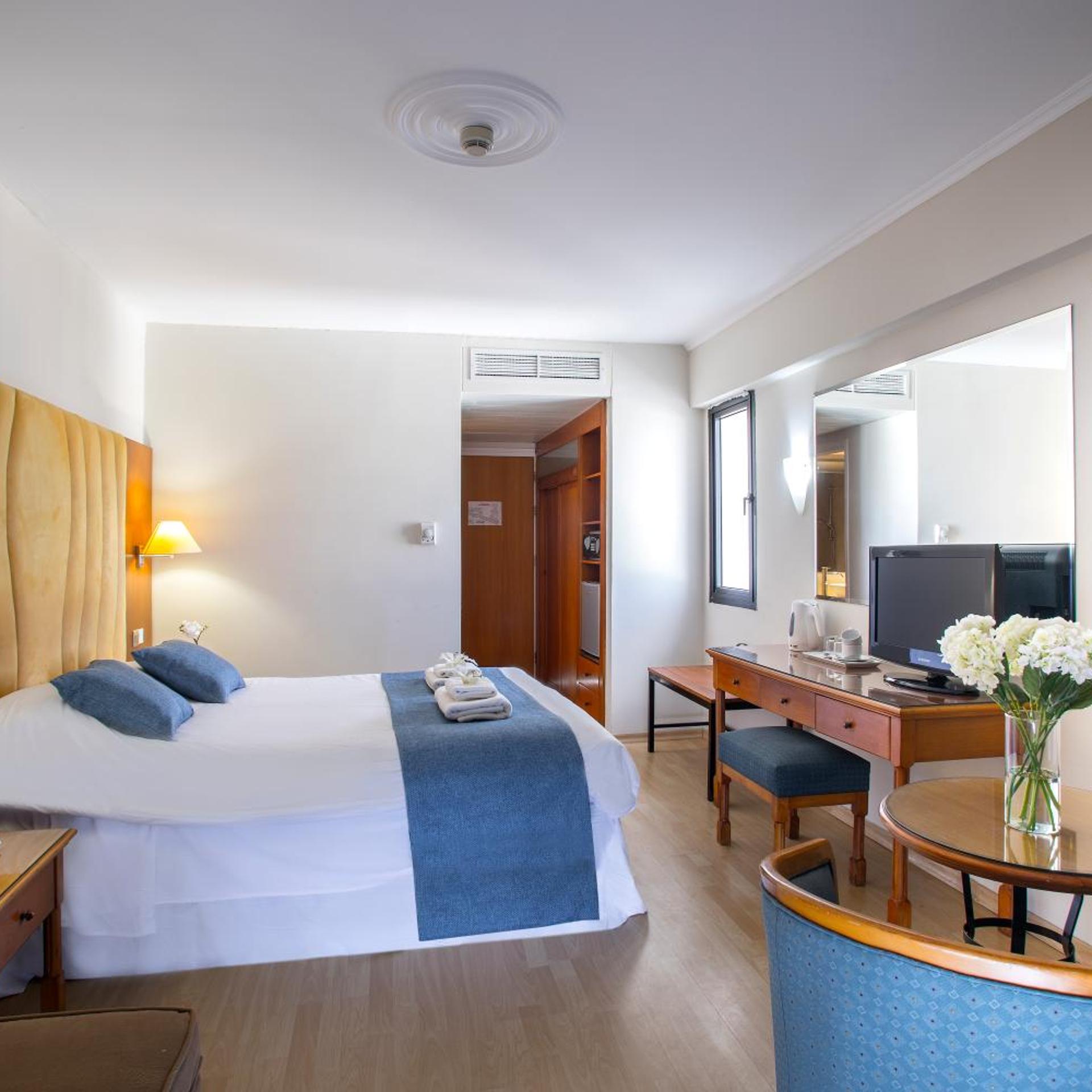 Standard, Double Bed, Inland View