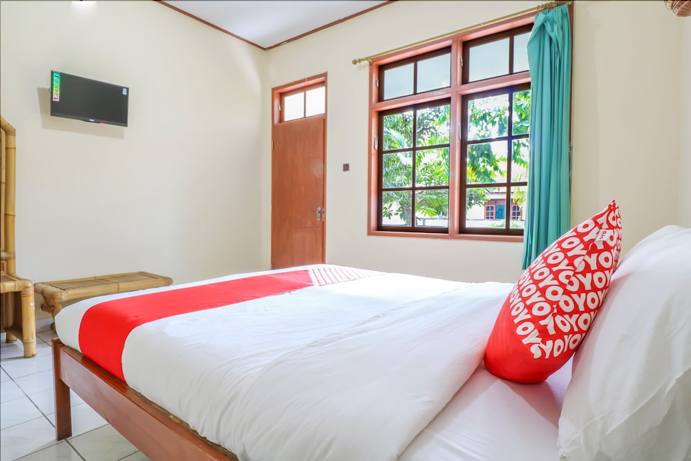 Super OYO 1654 Maha Bharata Kuta Inn 23/31