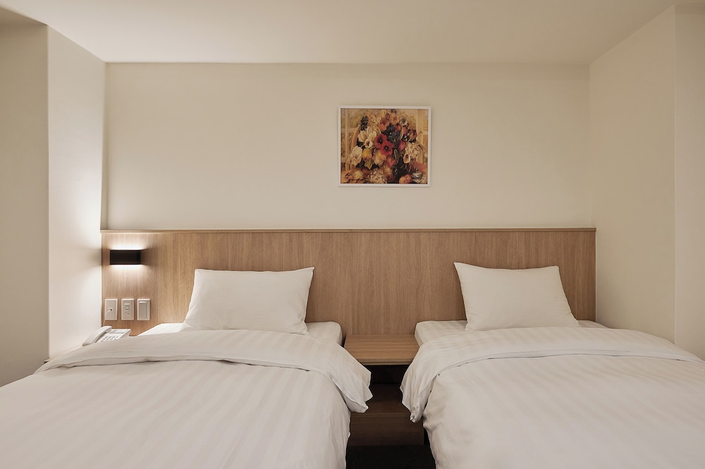Nei Jiang Hotel 12/38