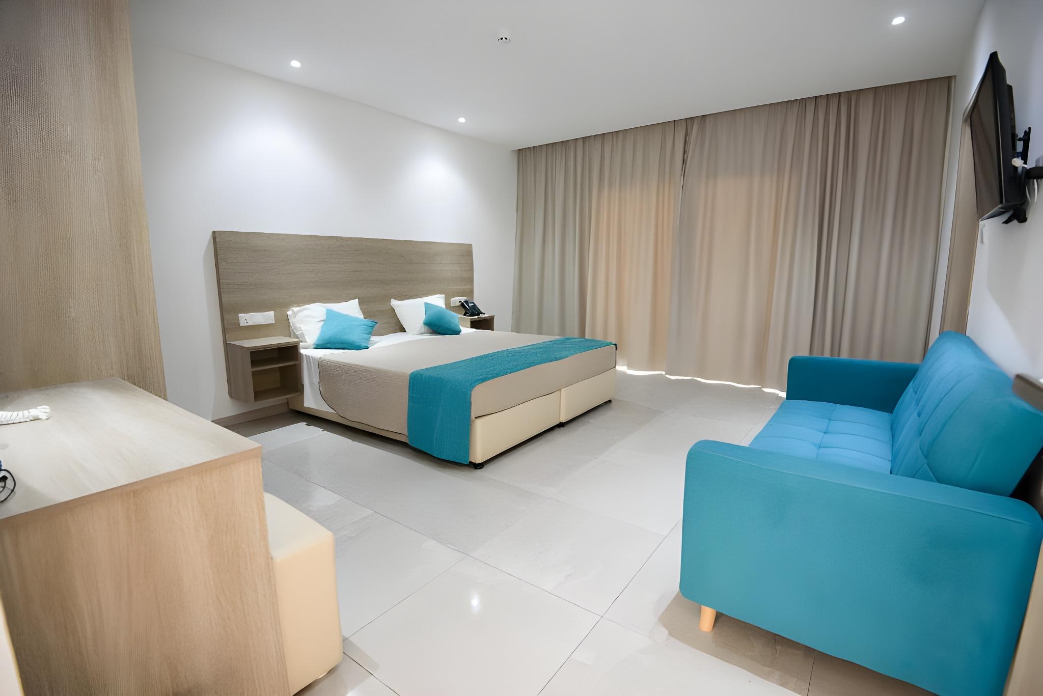 Room, Twin Beds, Inland View