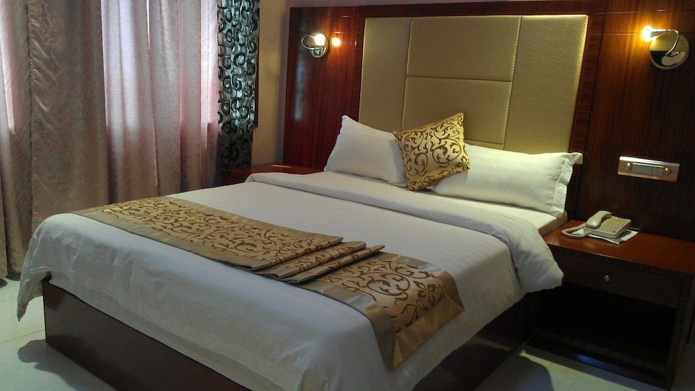 Sun Beach Hotel 13/50