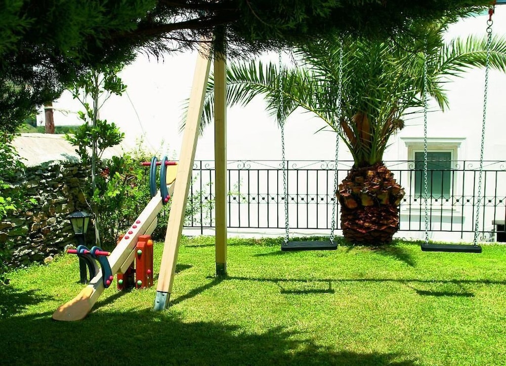 Paradise Art Hotel 46/57
