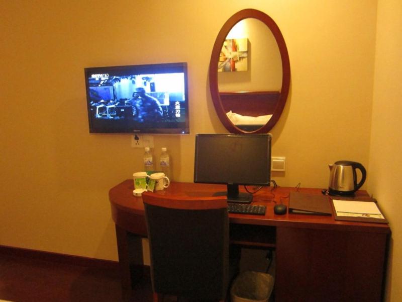 Greentree Inn Shandong Qingdao Jiaozhou Datong Mansion Express Hotel 51/60