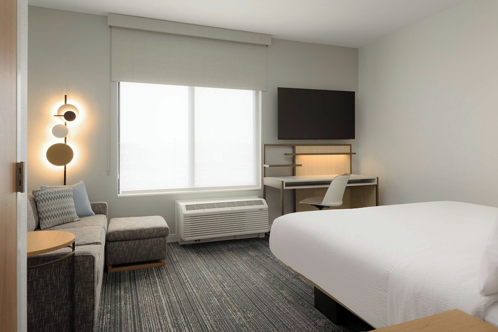 Towneplace Suites By Marriott Cincinnati Oakley 9/37