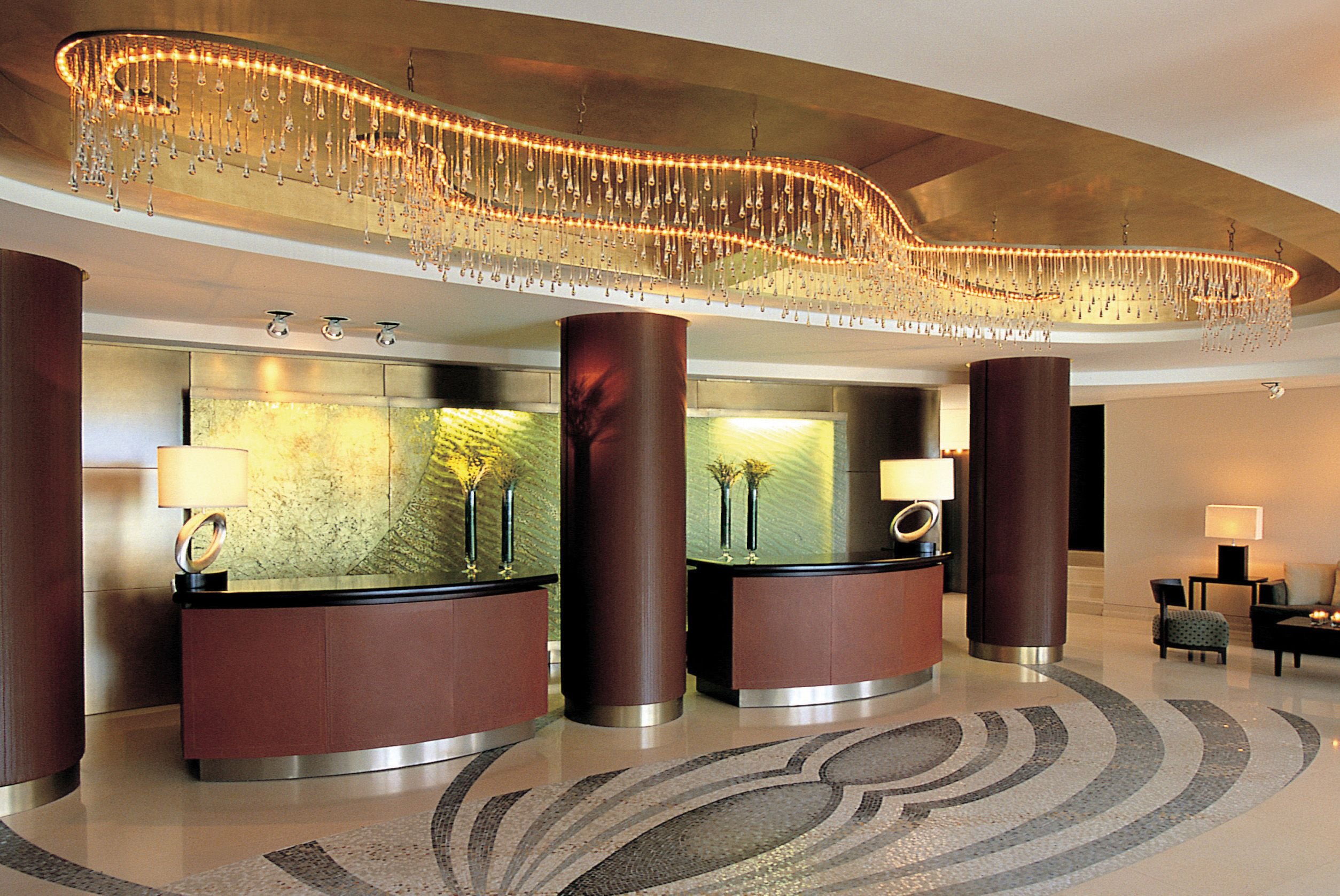 Amphitryon Hotel 1/23