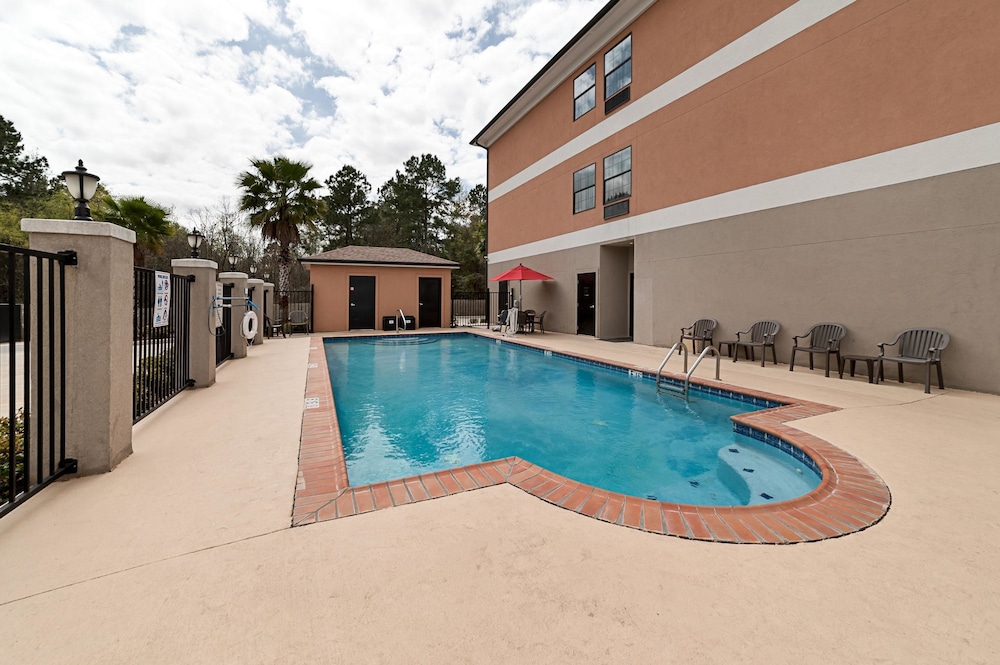Comfort Suites Sulphur 2/56