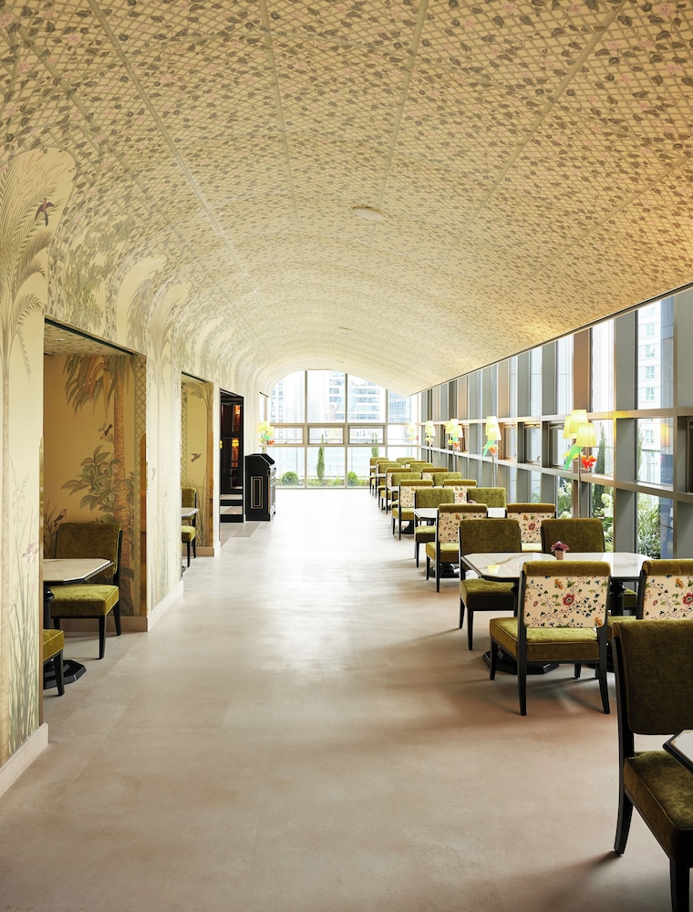 L'Escape, a Luxury Collection Hotel, Seoul Myeongdong 70/72