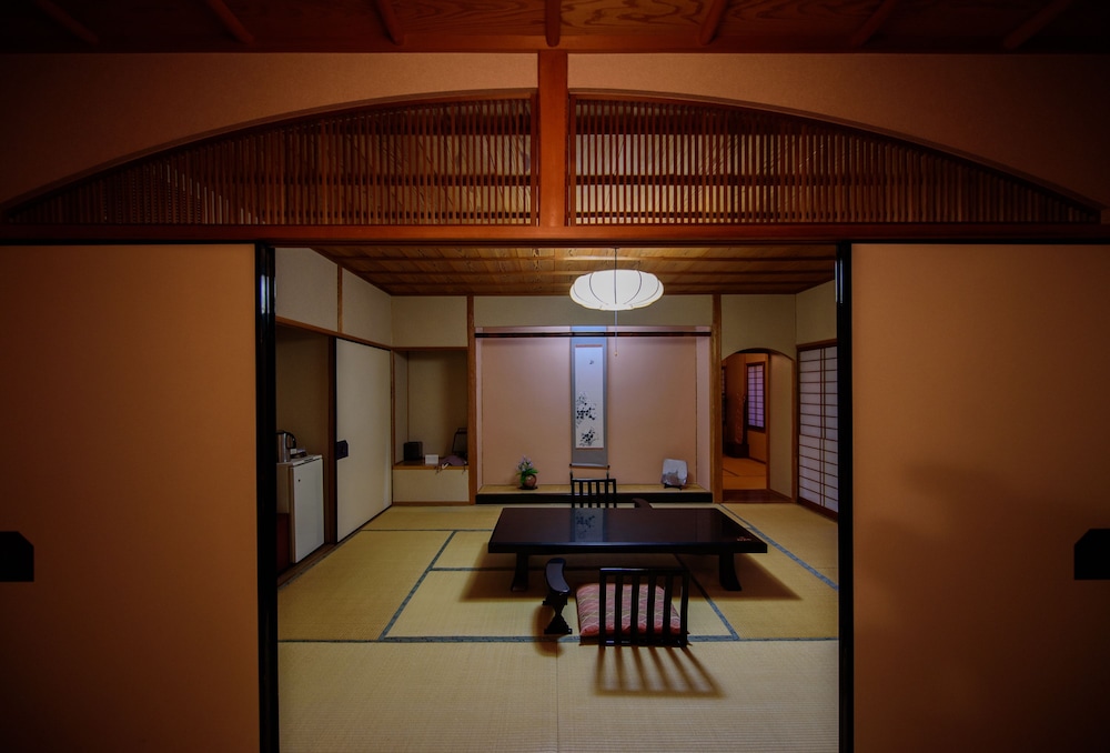 Yufuin Onsen Wafu Ryokan Tsuenosho 23/29
