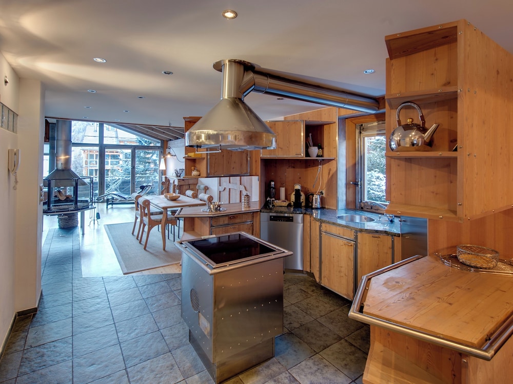 Backstage Hotel Serviced Apartments 46/53
