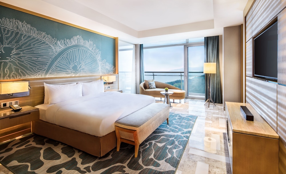 Imperial Club, Deluxe, King Bed, Ocean View