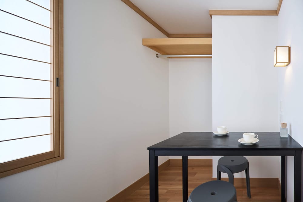 Shinjuku City Hotel N U T S 58/66
