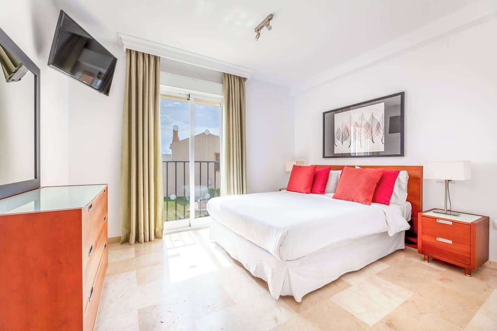 Ramada Hotel and Suites By Wyndham Costa Del Sol 21/75