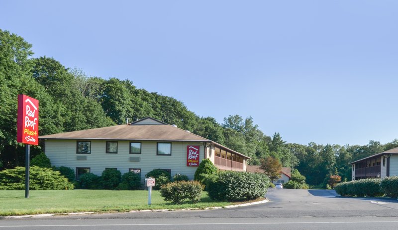 Red Roof Inn Plus and Suites Guilford 2/8