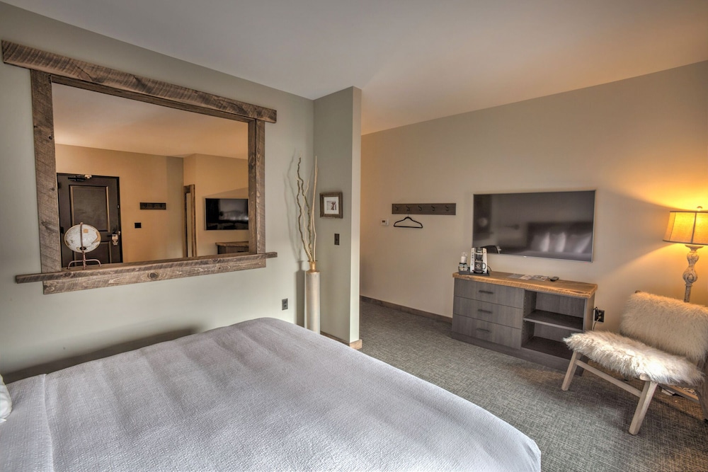 Hotel Crosby 4/62