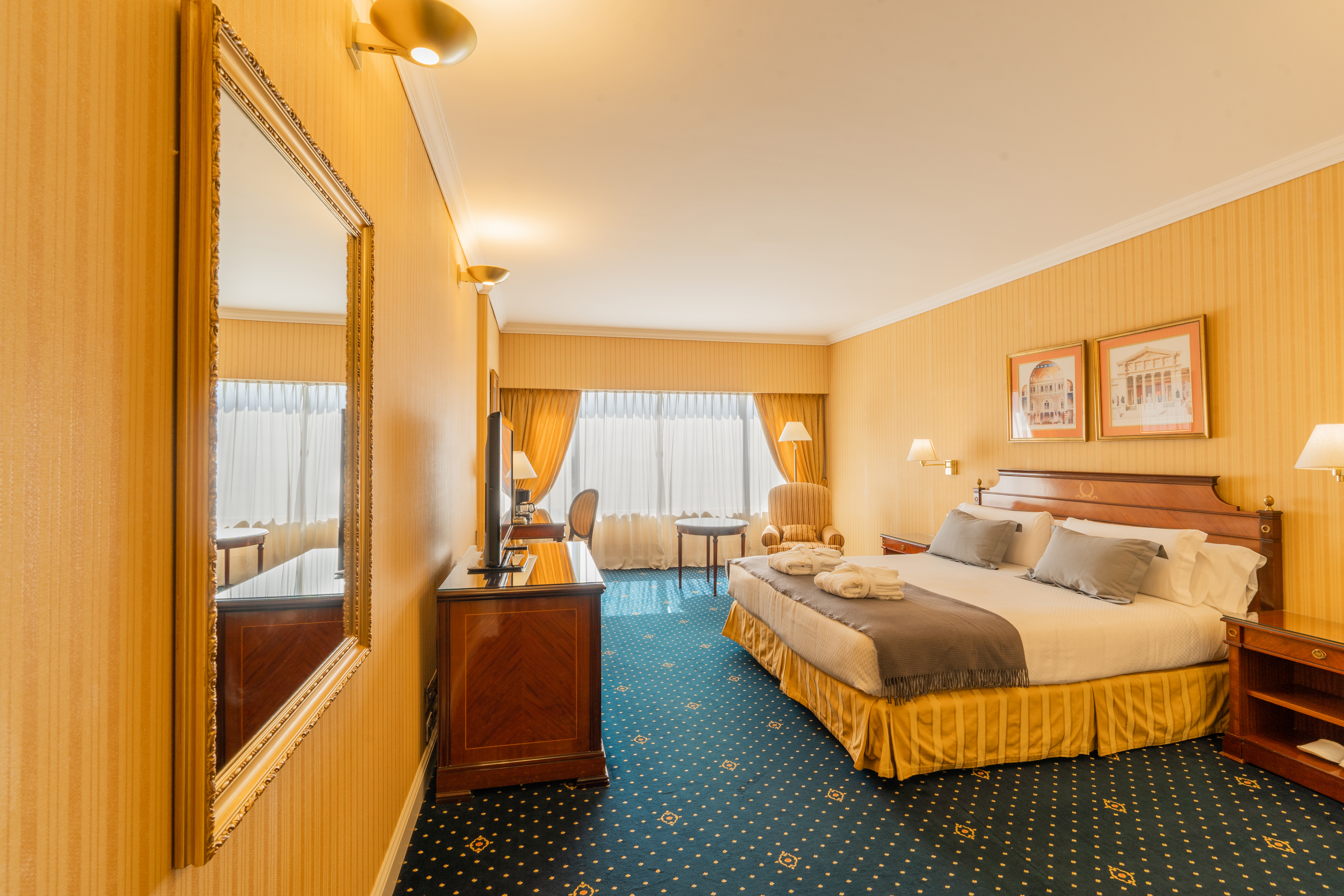 غرفة ديلوكس تنفيذية بسرير مزدوج، Hotel Emperador Buenos Aires 2/4