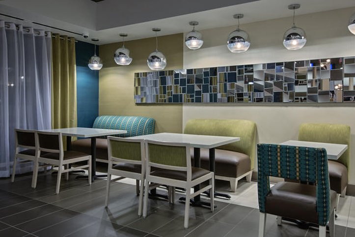 Holiday Inn Express Hotel And Suites Carlisle Harrisburg Area 21/23