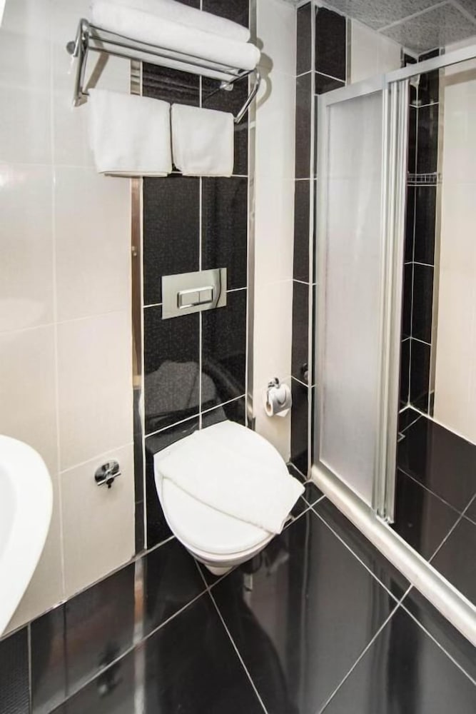 Pera Life Hotel 48/51