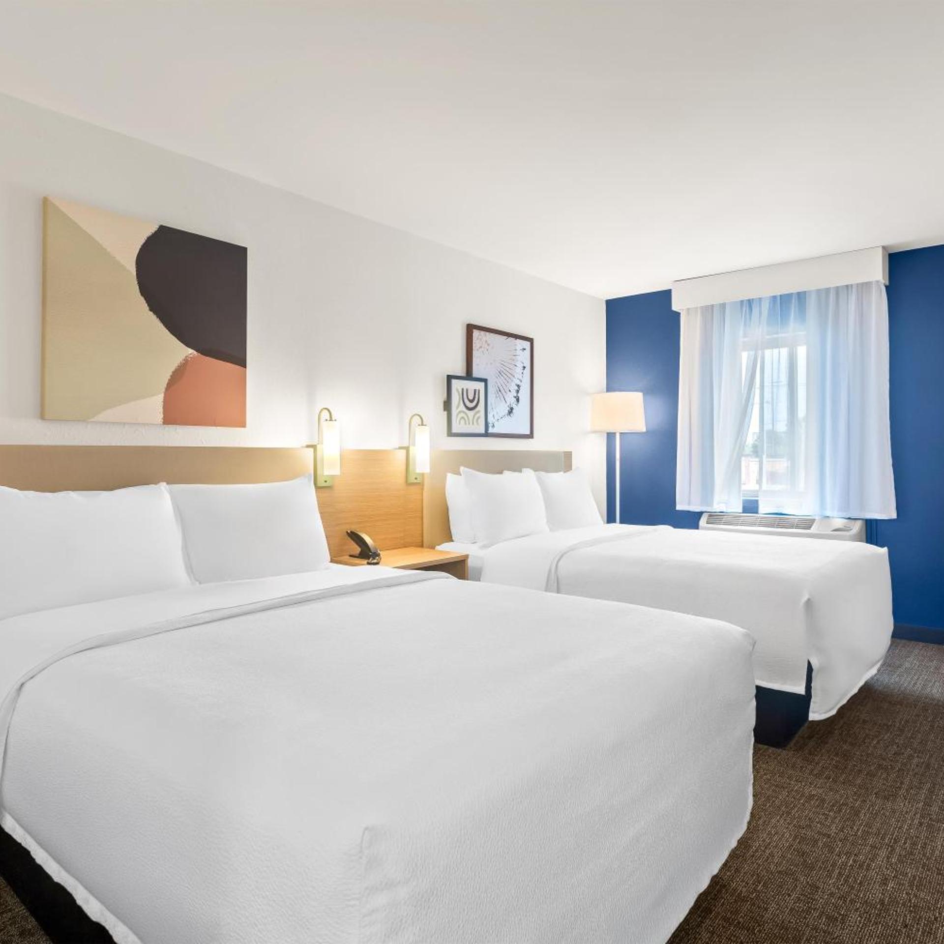 Room, King Bed, 2 Queen Beds
