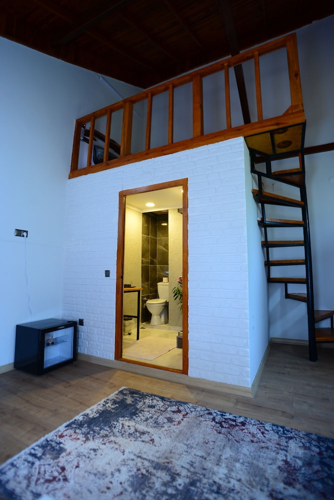 Tlos Butik Otel 40/50
