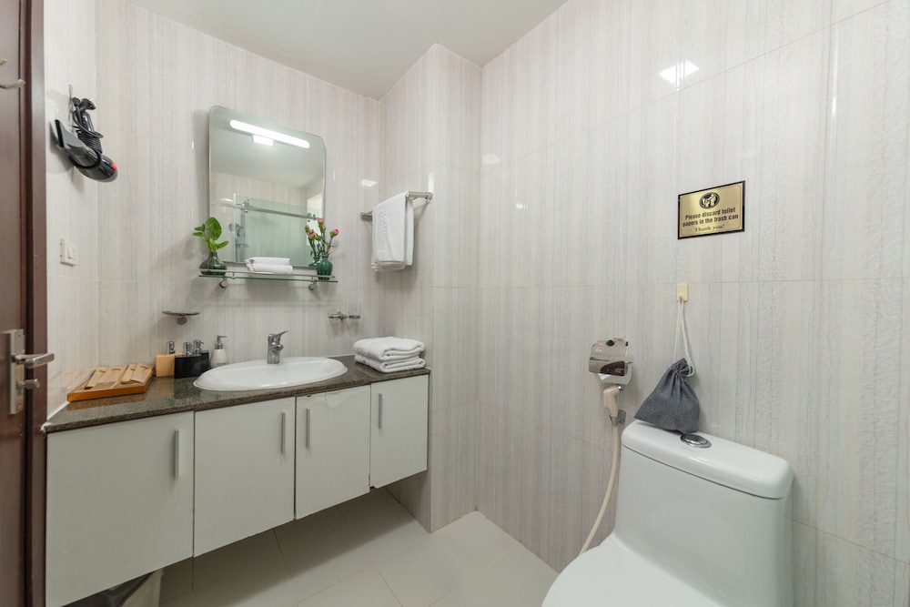 Golden Legend Hotel 30/34