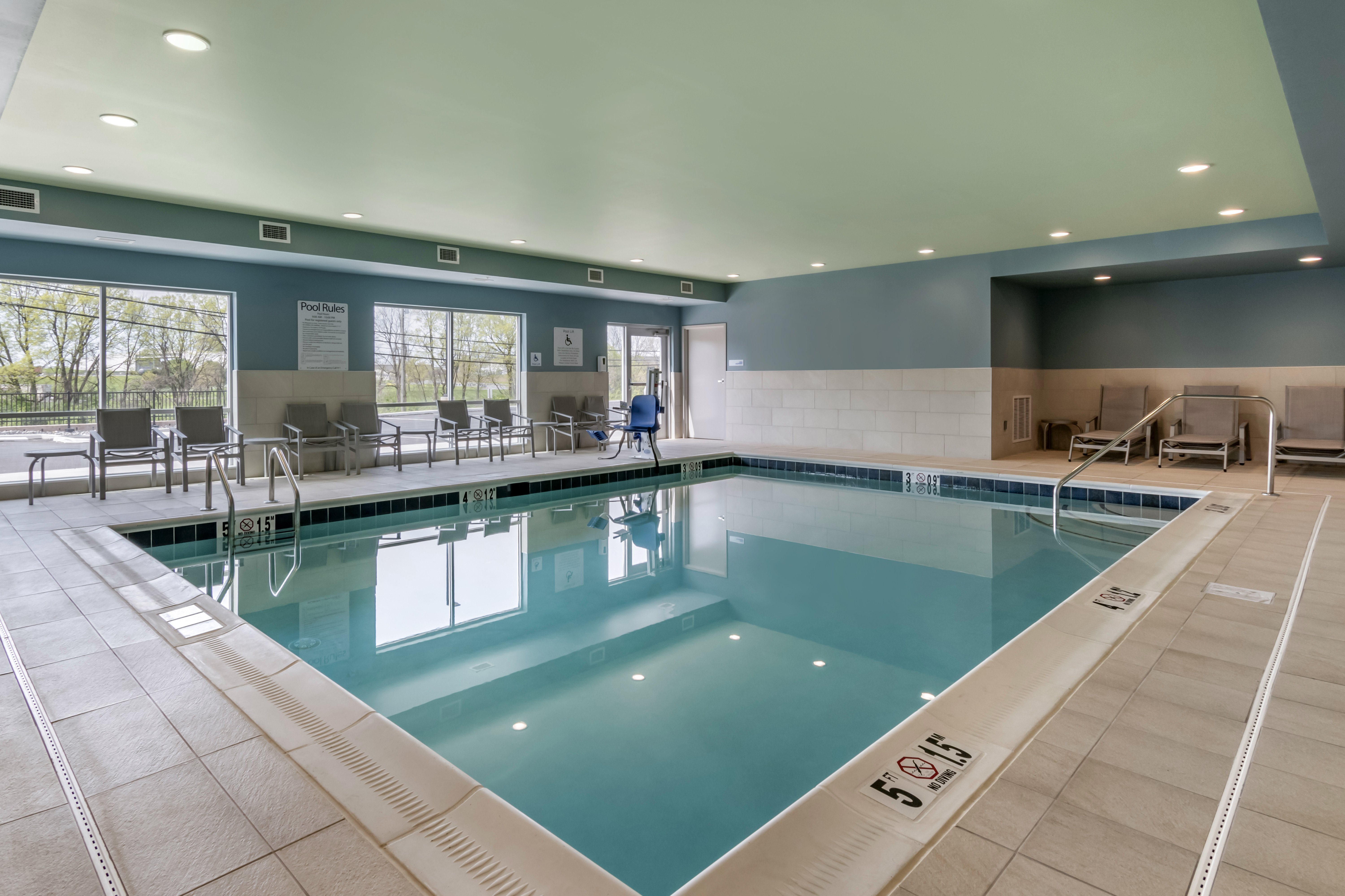 Holiday Inn Express And Suites Lancaster Mount Joy 14/25
