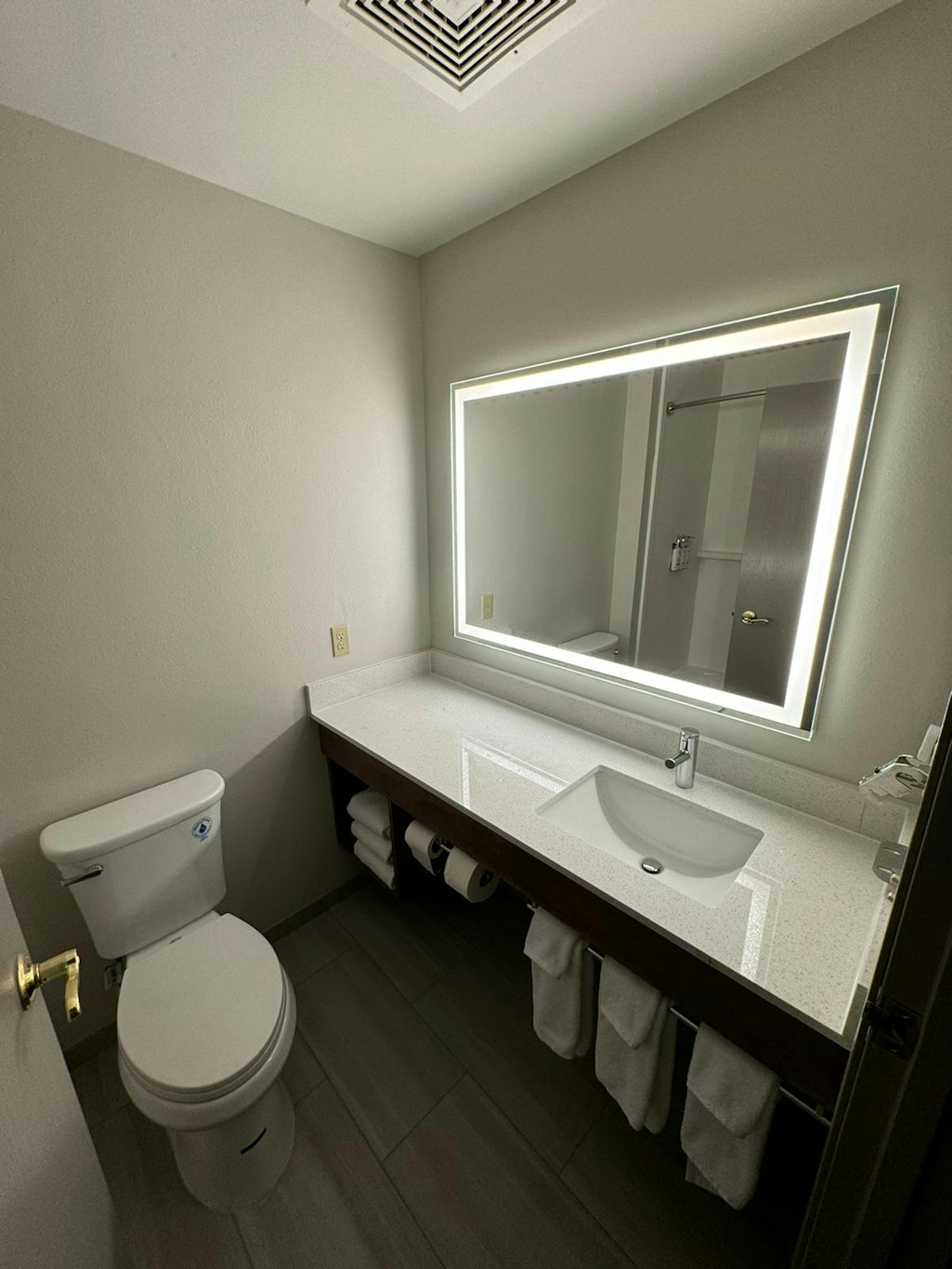 Port Wisconsin Inn and Suites 56/59