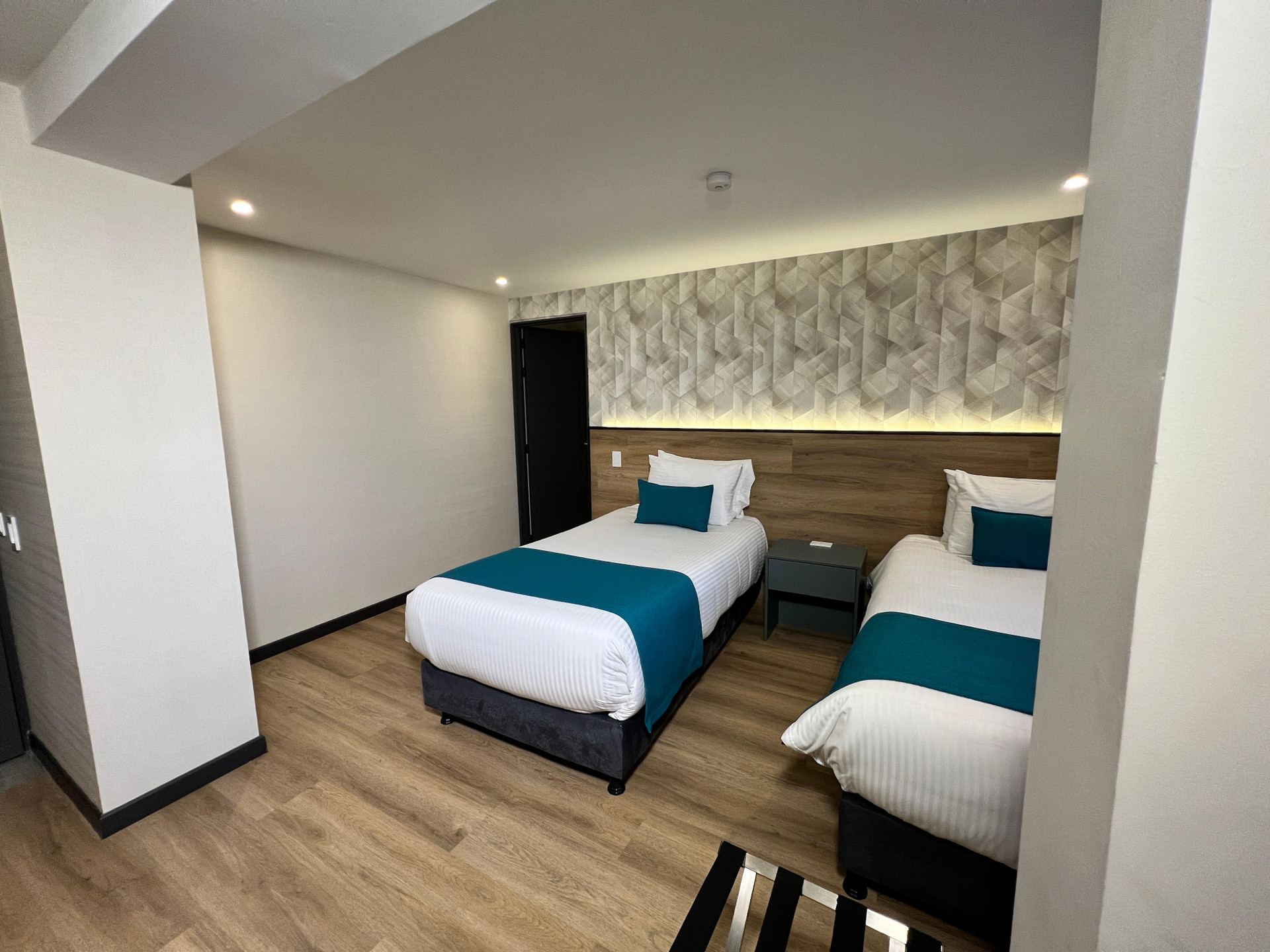 Deluxe, Twin Beds, with View