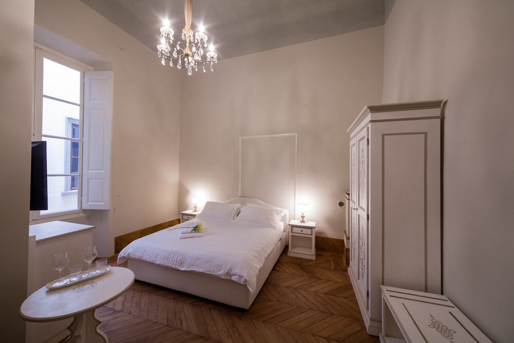 Palazzo D'oltrarno - Residenza D'epoca 14/38