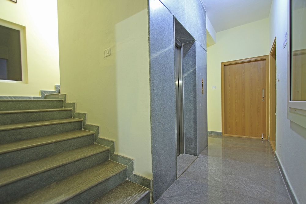 Tranzotel Bangalore Airport Hotel 19/47