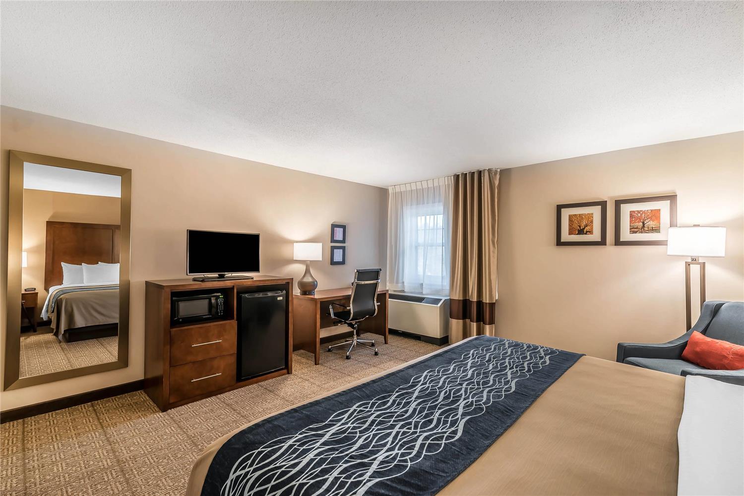 غرفة بسرير كينج، Comfort Inn Concord South End 4/5