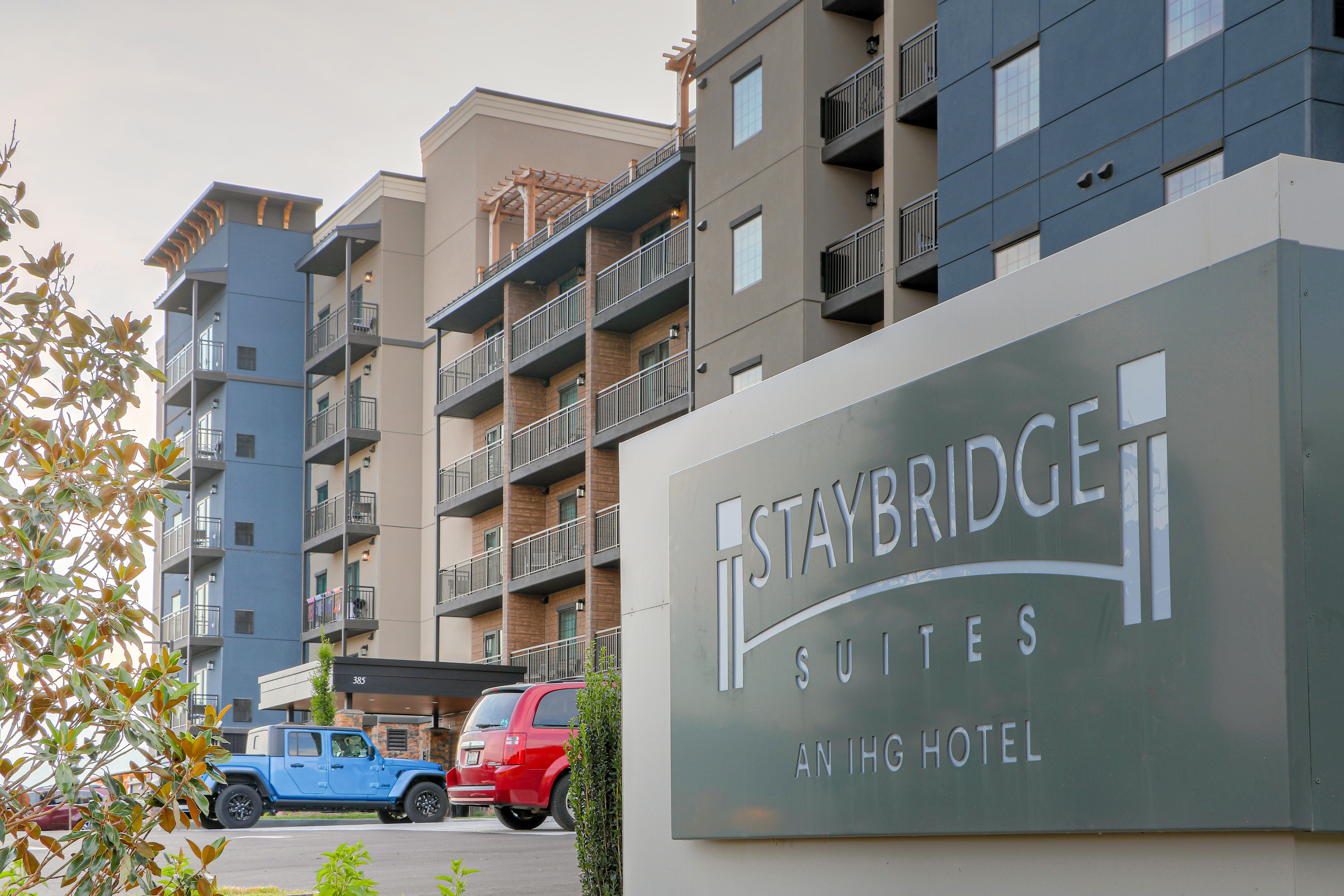 Staybridge Suites Pigeon Forge - Smoky Mtns, an IHG Hotel 6/50